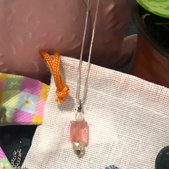 Pink Garnet, Pearl & Crystal Necklace on Silver Chain - Picture 6 of 12